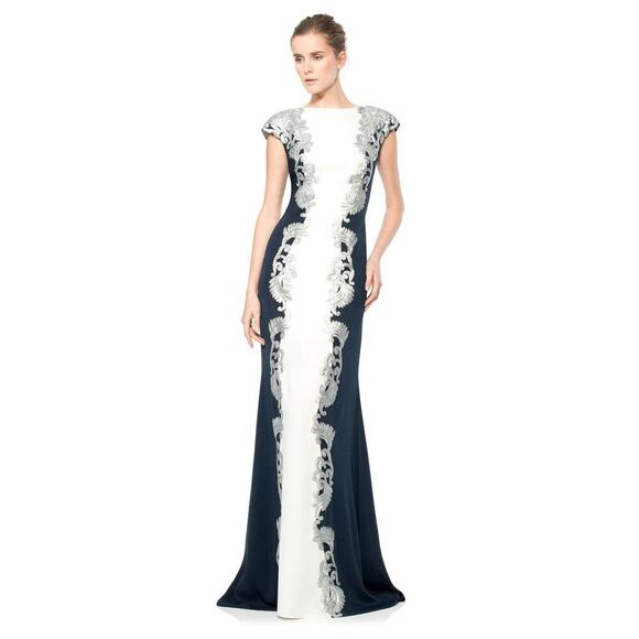 Tadashi Shoji CREPE BOATNECK GOWN WITH METALLIC PAILLETTE DETAIL Size 14Q - Picture 1 of 10